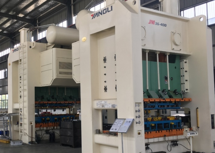 揚(yáng)中市華生化工電器有限公司